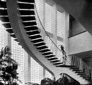 Das sogenannte Plärrer-Hochhaus zu Nürnberg. Architekt Wilhelm Schlegtendal. Bauzeit 1951-1953